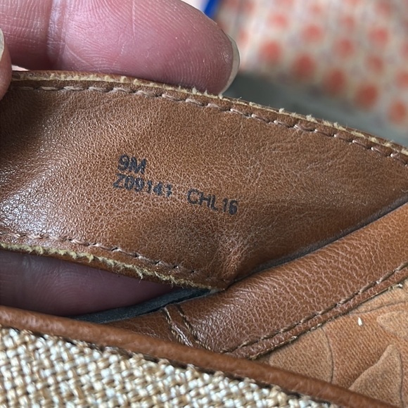 BOC Woven Fabric Thong Sandals Women's 9 Beige Tan Cream - Picture 3 of 12